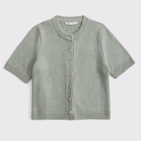 NWT Abercrombie & Fitch Sage Green Women’s Short Sleeve Crew Cardigan (Size XS) - Picture 2 of 8